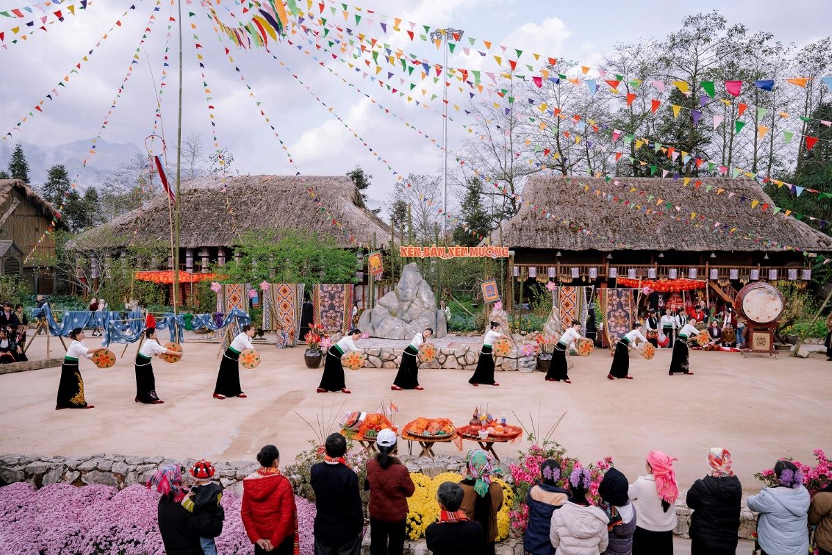 Bản Mây, tháng 3 rộn ràng với những lễ hội bản địa đặc sắc. Bản Mây, tháng 3 rộn ràng với những lễ hội bản địa đặc sắc.