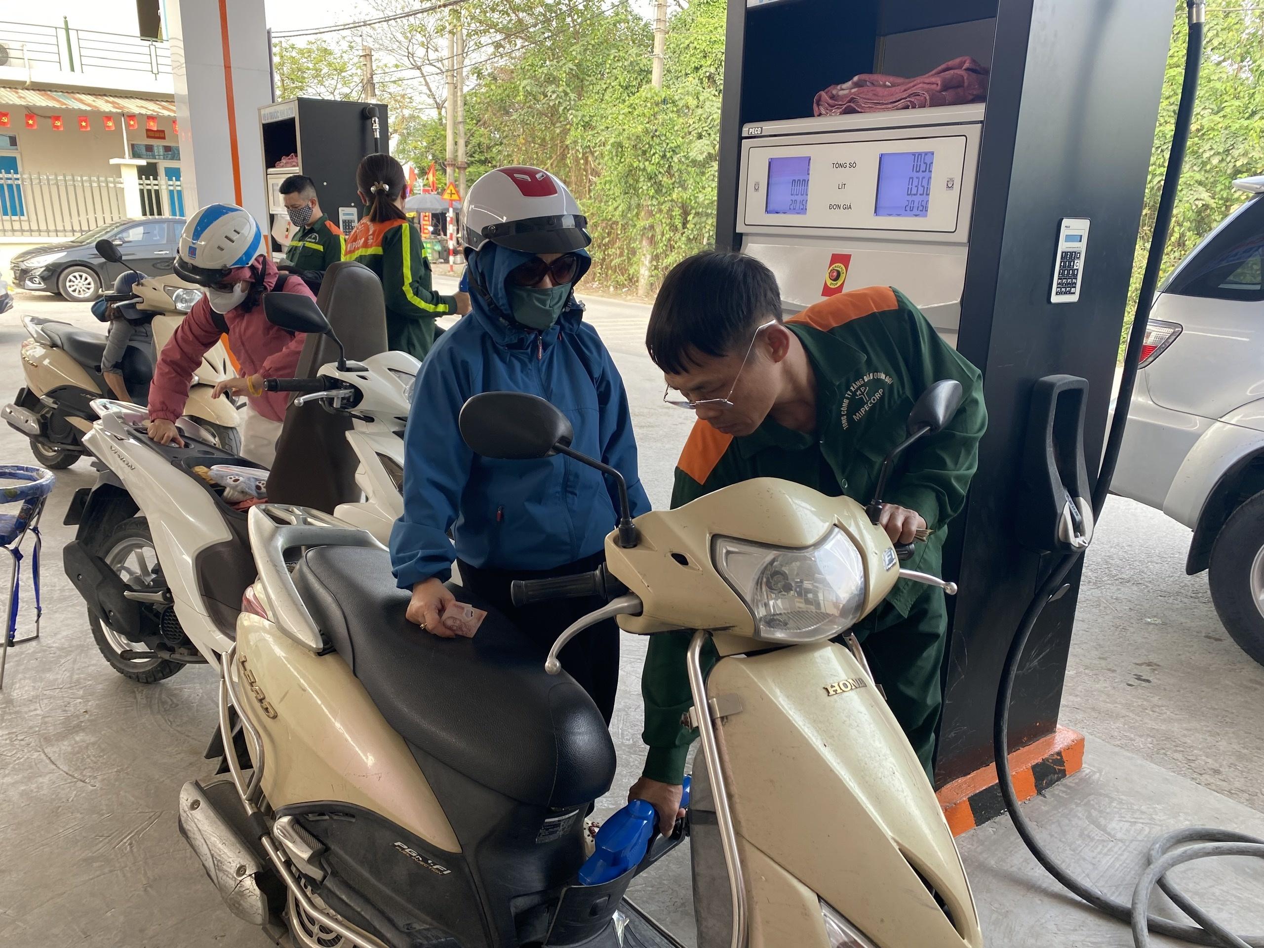 Nguồn cung trong nước cơ bản vẫn được bảo đảm Nguồn cung trong nước cơ bản vẫn được bảo đảm
