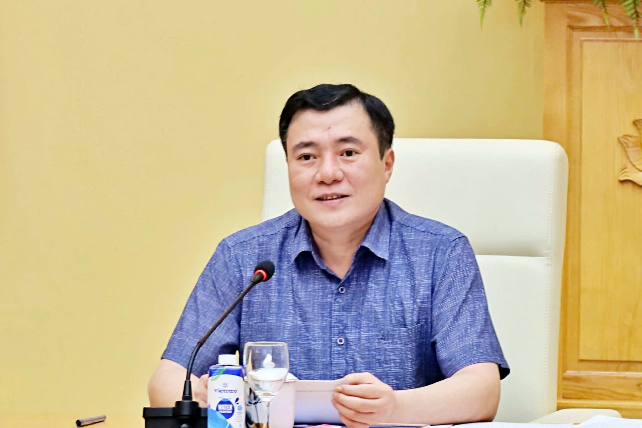 Thứ trưởng Bộ Công Thương Nguyễn Sinh Nhật Tân nhấn mạnh bảo đảm an ninh năng lượng và nguồn cung xăng dầu là “mạch máu” của nền kinh tế. Ảnh: Bộ Công Thương Thứ trưởng Bộ Công Thương Nguyễn Sinh Nhật Tân nhấn mạnh bảo đảm an ninh năng lượng và nguồn cung xăng dầu là “mạch máu” của nền kinh tế. Ảnh: Bộ Công Thương