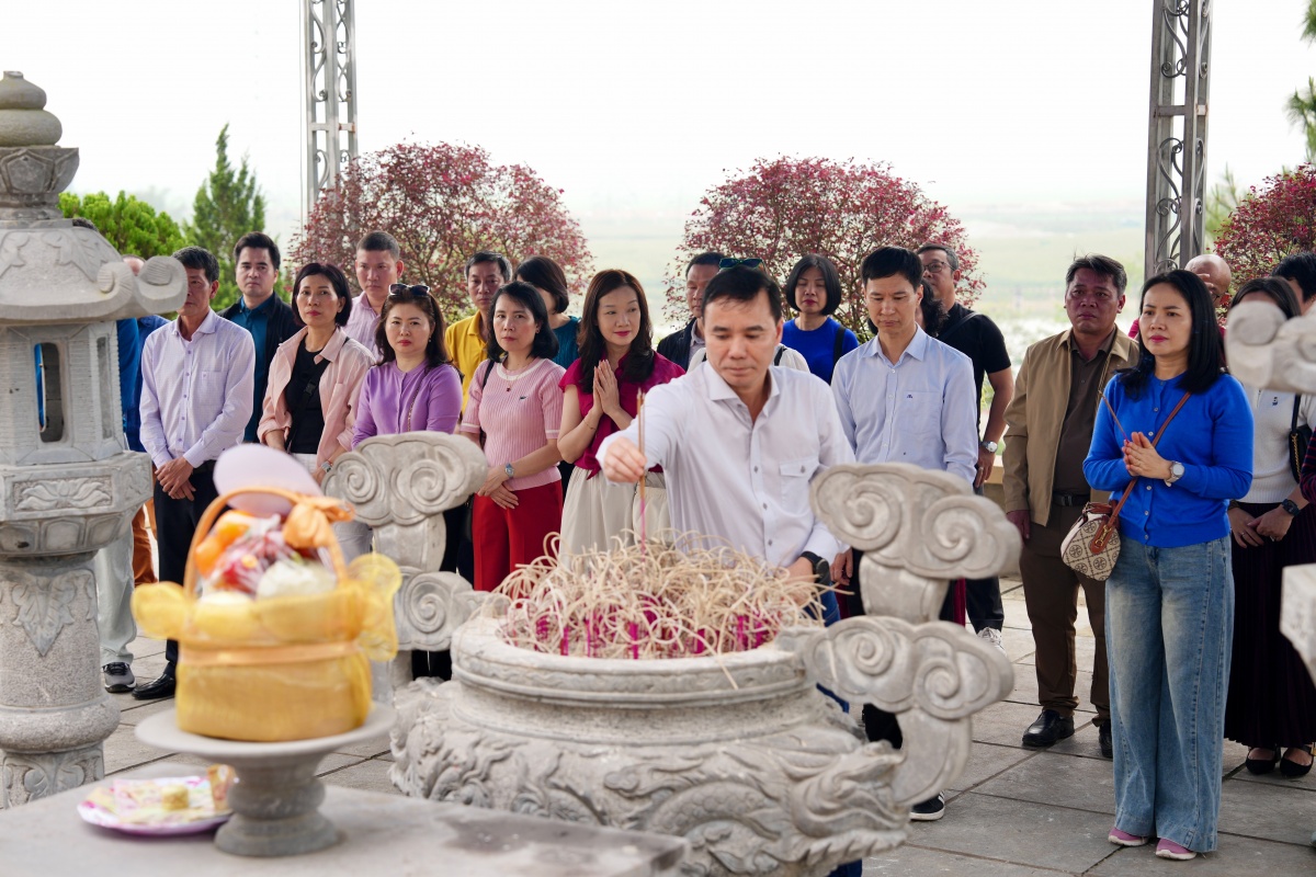 Đảng bộ Thời báo Ngân hàng sinh hoạt chuyên đề tìm hiểu thân thế, sự nghiệp cách mạng của cố Tổng Bí thư Trần Phú Đảng bộ Thời báo Ngân hàng sinh hoạt chuyên đề tìm hiểu thân thế, sự nghiệp cách mạng của cố Tổng Bí thư Trần Phú