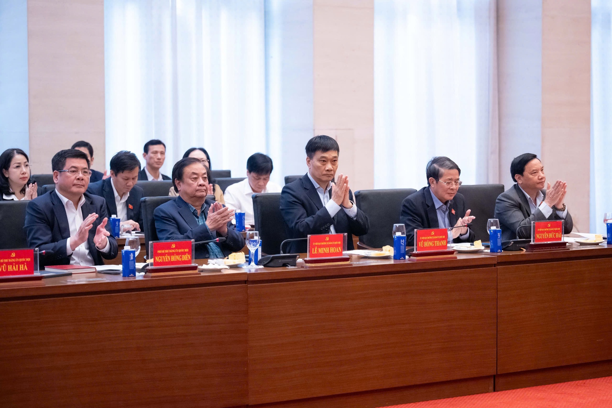 Hội nghị chuẩn bị cho Kỳ họp thứ nhất, Quốc hội khóa XVI- Ảnh 8. Hội nghị chuẩn bị cho Kỳ họp thứ nhất, Quốc hội khóa XVI- Ảnh 8.