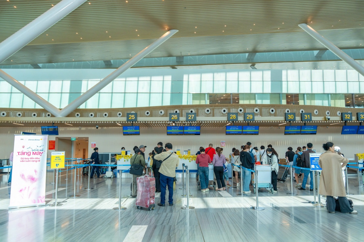 Vietravel Airlines đang mở bán trở lại đường bay Hà Nội – Bangkok với tần suất một chuyến mỗi ngày từ 24/4/2026. Vietravel Airlines đang mở bán trở lại đường bay Hà Nội – Bangkok với tần suất một chuyến mỗi ngày từ 24/4/2026.