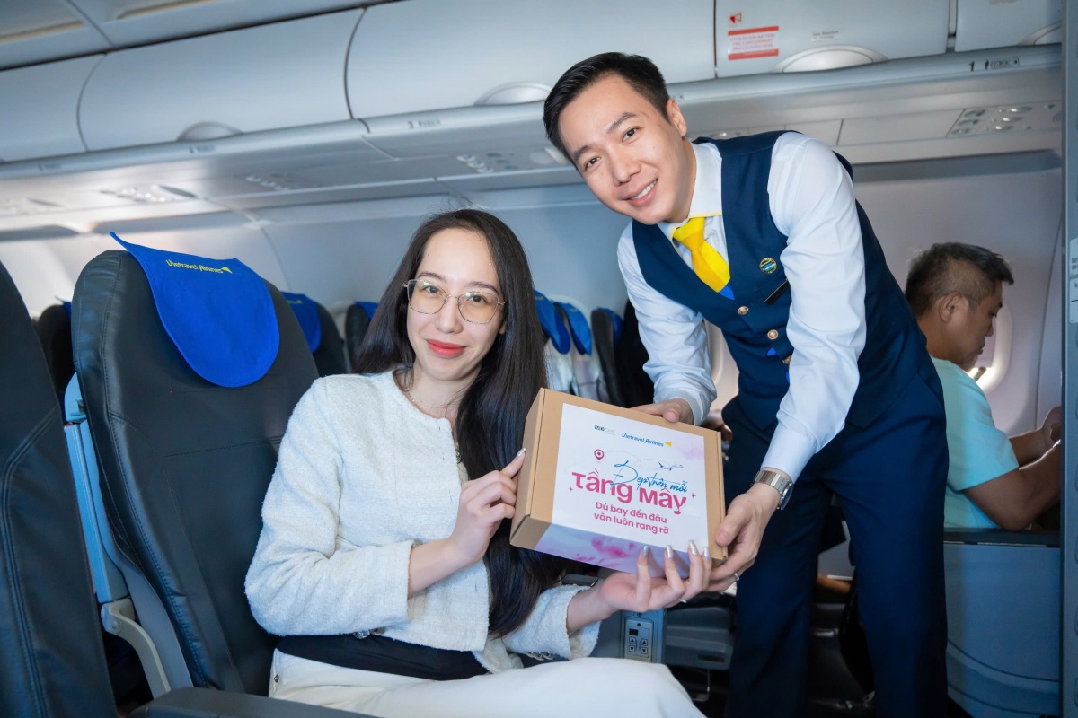 Vietravel Airlines đang từng bước nâng cấp trải nghiệm phục vụ trên tàu bay, hướng tới mang đến hành trình thuận tiện và thân thiện hơn cho hành khách. Vietravel Airlines đang từng bước nâng cấp trải nghiệm phục vụ trên tàu bay, hướng tới mang đến hành trình thuận tiện và thân thiện hơn cho hành khách.