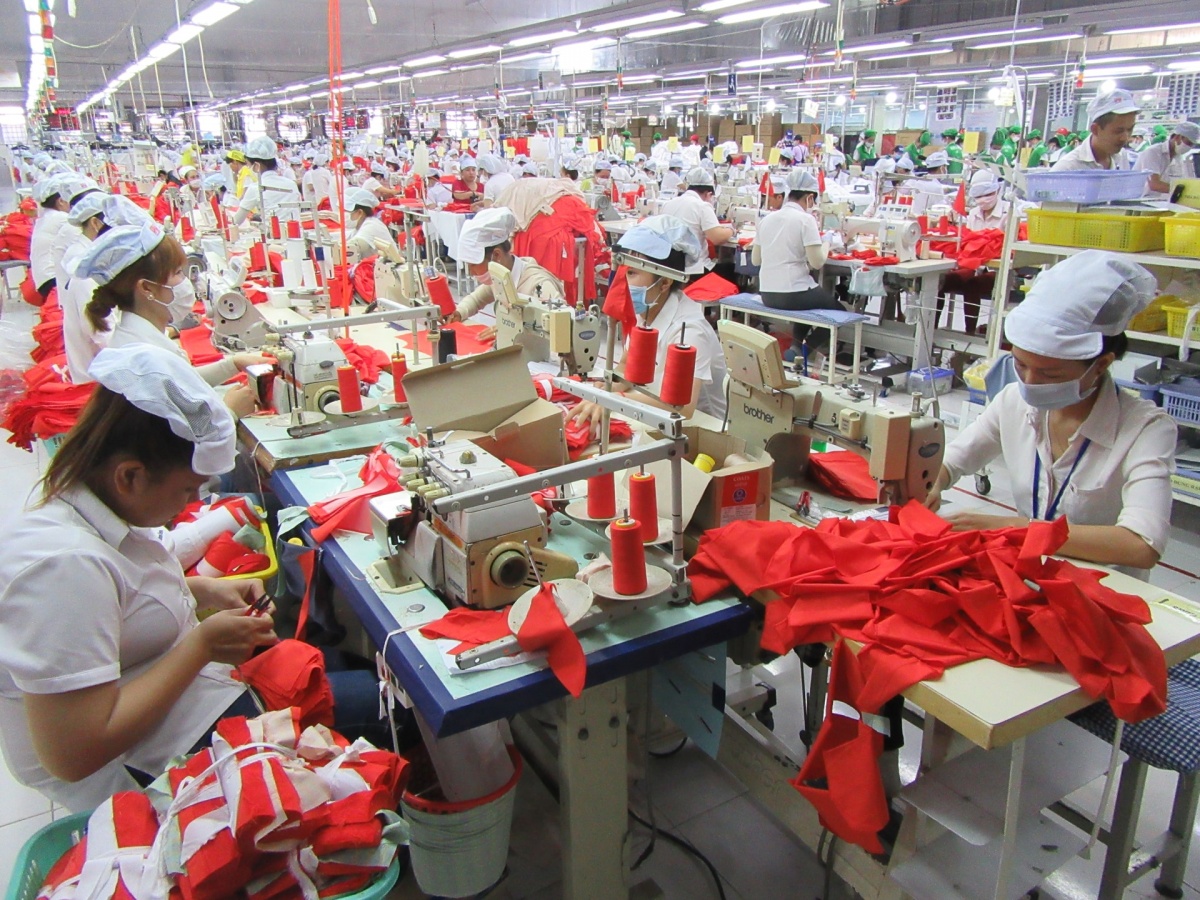 Xuất khẩu 46 tỷ USD, dệt may Việt Nam vẫn chi 17 tỷ USD nhập khẩu vải Xuất khẩu 46 tỷ USD, dệt may Việt Nam vẫn chi 17 tỷ USD nhập khẩu vải