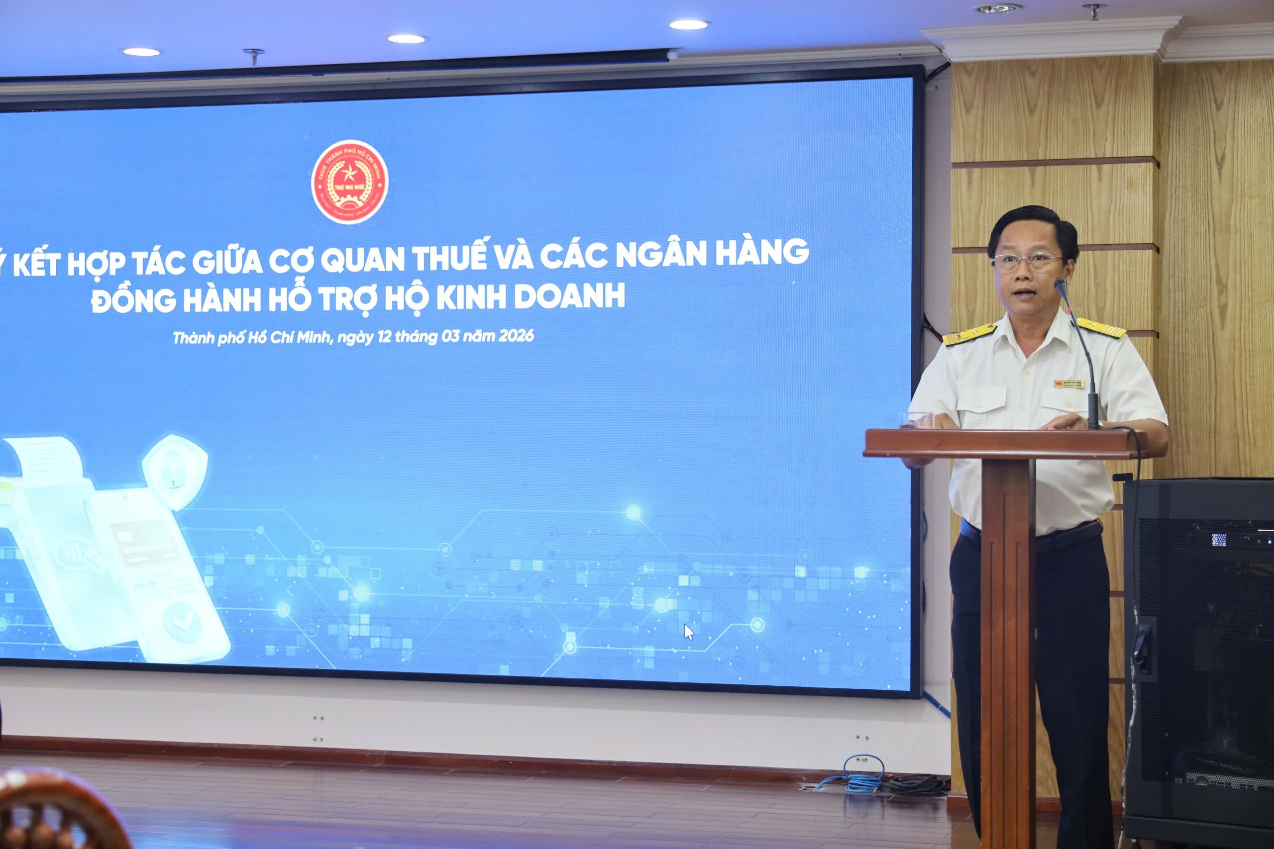 Đại diện lãnh đạo Thuế TP. HCM kỳ vọng sự hợp tác với OCB sẽ giúp ổn định hoạt động của cộng đồng hộ kinh doanh trên địa bàn Đại diện lãnh đạo Thuế TP. HCM kỳ vọng sự hợp tác với OCB sẽ giúp ổn định hoạt động của cộng đồng hộ kinh doanh trên địa bàn