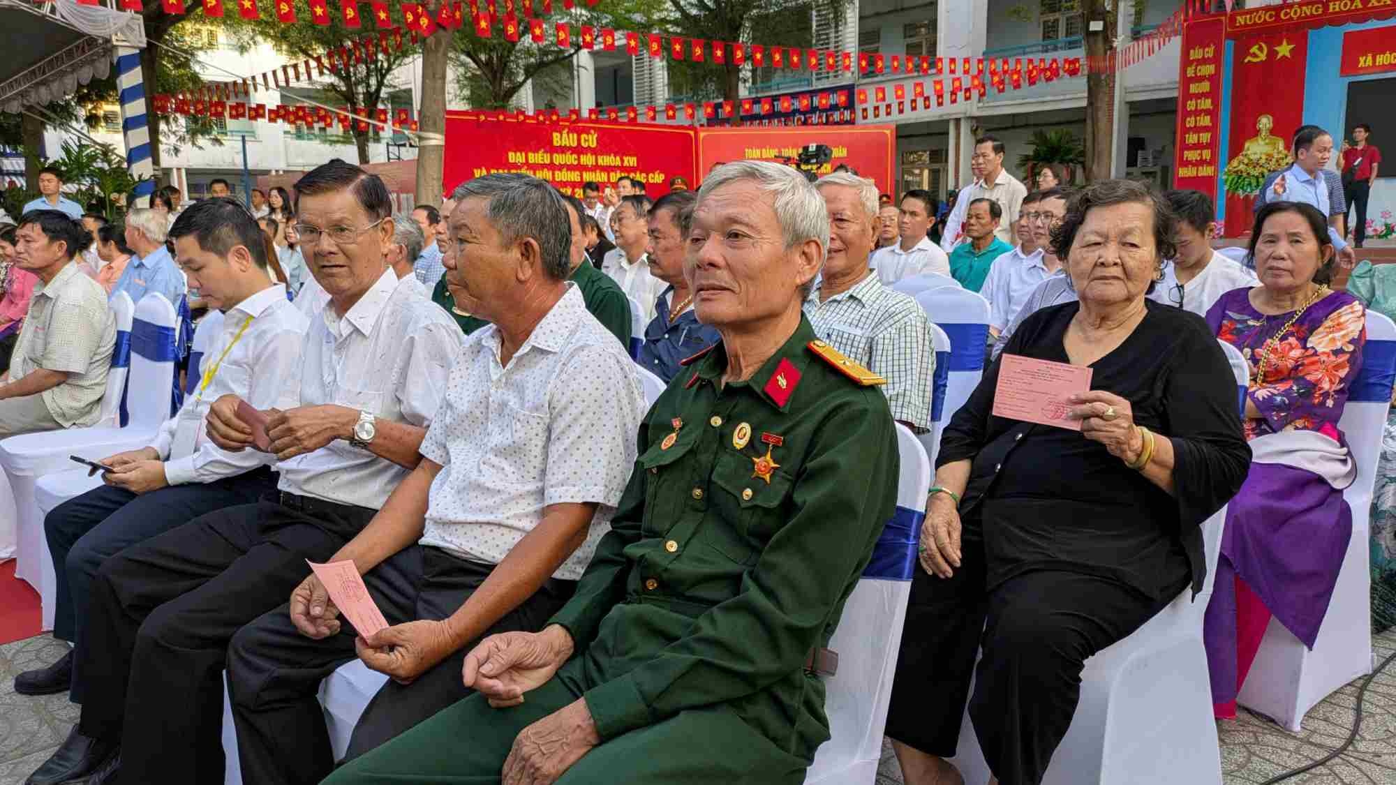 Tổng Bí thư Tô Lâm và lãnh đạo Đảng, Nhà nước cùng gần 79 triệu cử tri tham gia bầu cử Tổng Bí thư Tô Lâm và lãnh đạo Đảng, Nhà nước cùng gần 79 triệu cử tri tham gia bầu cử