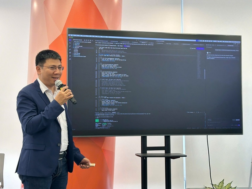 Ông Hoàng Hiếu, Giám đốc Kiến trúc giải pháp của AWS Việt Nam.