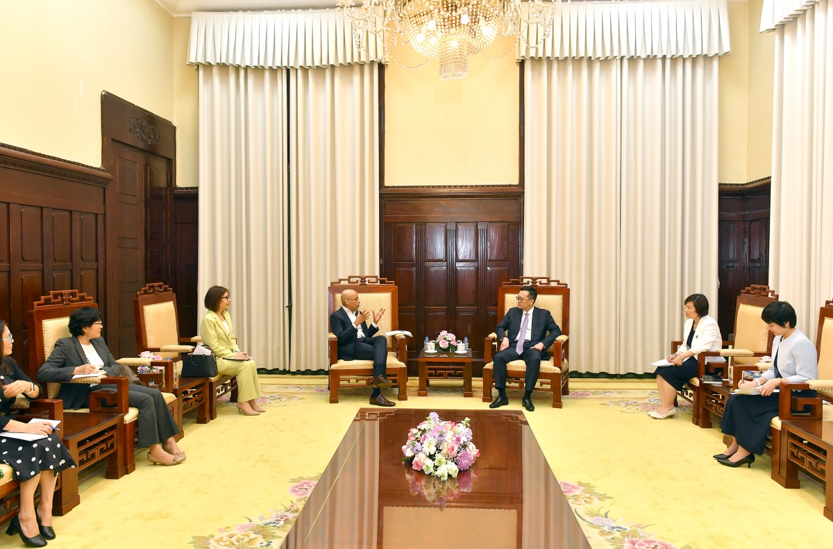 Phó Thống đốc Phạm Quang Dũng làm việc với Tổng Giám đốc điều hành Citibank khu vực Nam Á và ASEAN Phó Thống đốc Phạm Quang Dũng làm việc với Tổng Giám đốc điều hành Citibank khu vực Nam Á và ASEAN