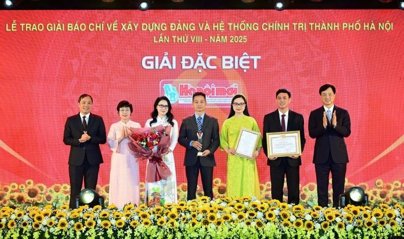 Hà Nội trao giải báo chí xây dựng Đảng, lan tỏa tinh thần đổi mới, sáng tạo Hà Nội trao giải báo chí xây dựng Đảng, lan tỏa tinh thần đổi mới, sáng tạo