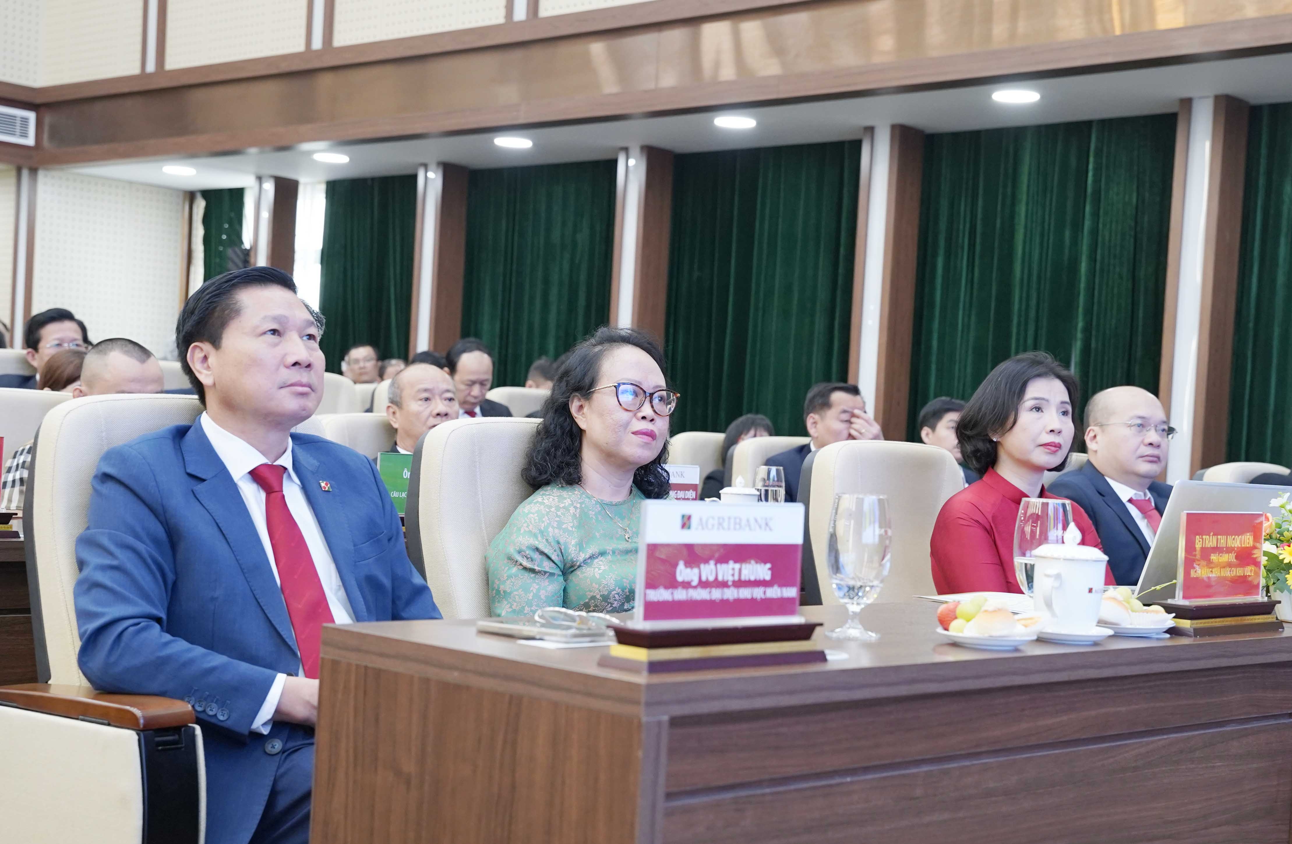 Hội thảo của Agribank văn phòng miền Nam thu hút đông đảo doanh nghiệp quan tâm tham gia Hội thảo của Agribank văn phòng miền Nam thu hút đông đảo doanh nghiệp quan tâm tham gia