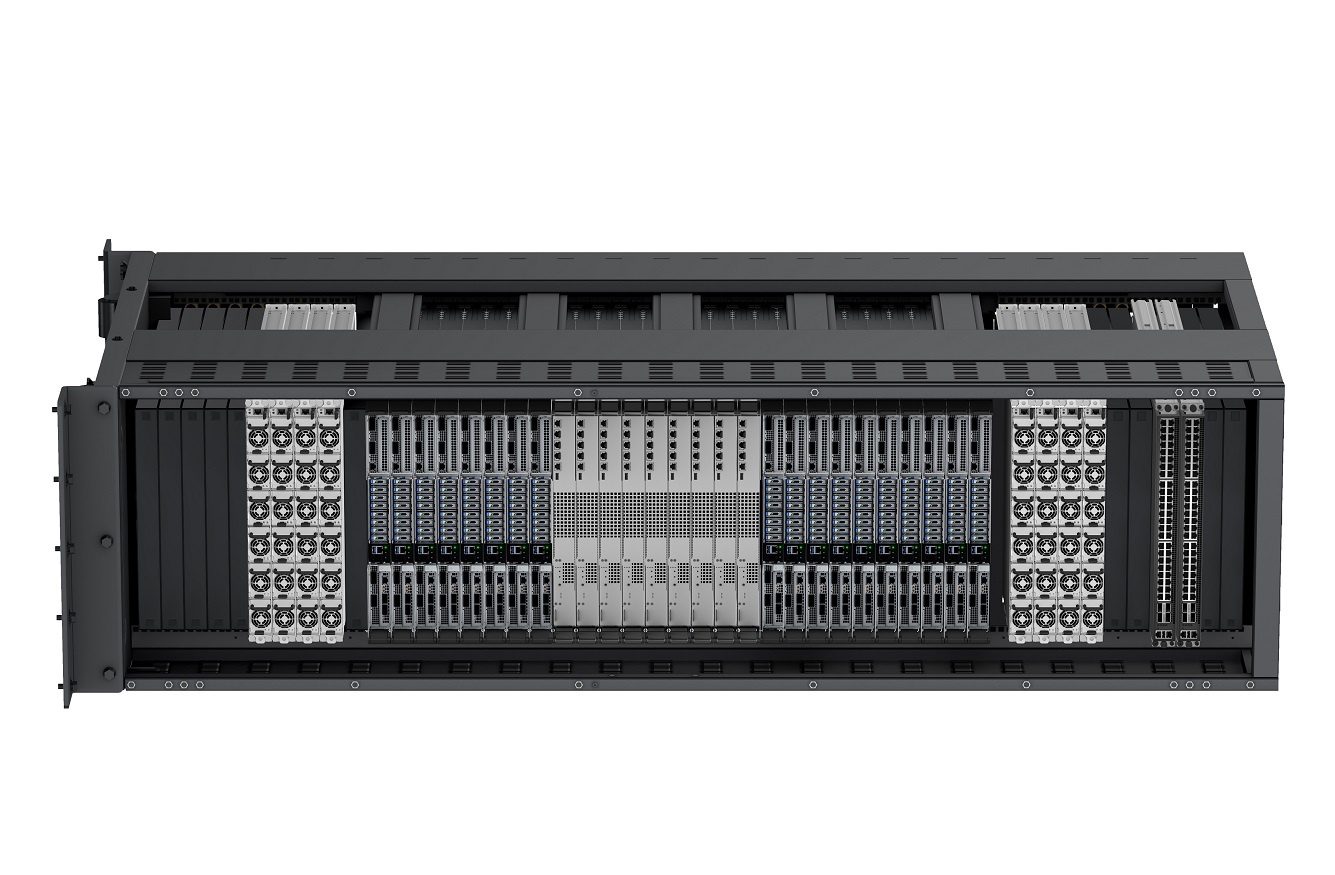 Lenovo_GB300_NVL72_Rack_right_front