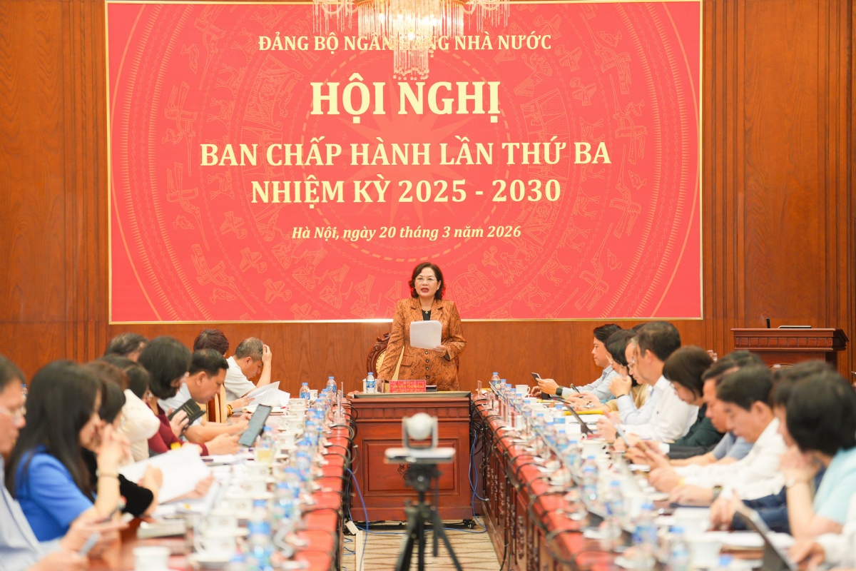 Đảng ủy Ngân hàng Nhà nước triển khai đồng bộ, quyết liệt các nhiệm vụ chính trị được giao Đảng ủy Ngân hàng Nhà nước triển khai đồng bộ, quyết liệt các nhiệm vụ chính trị được giao
