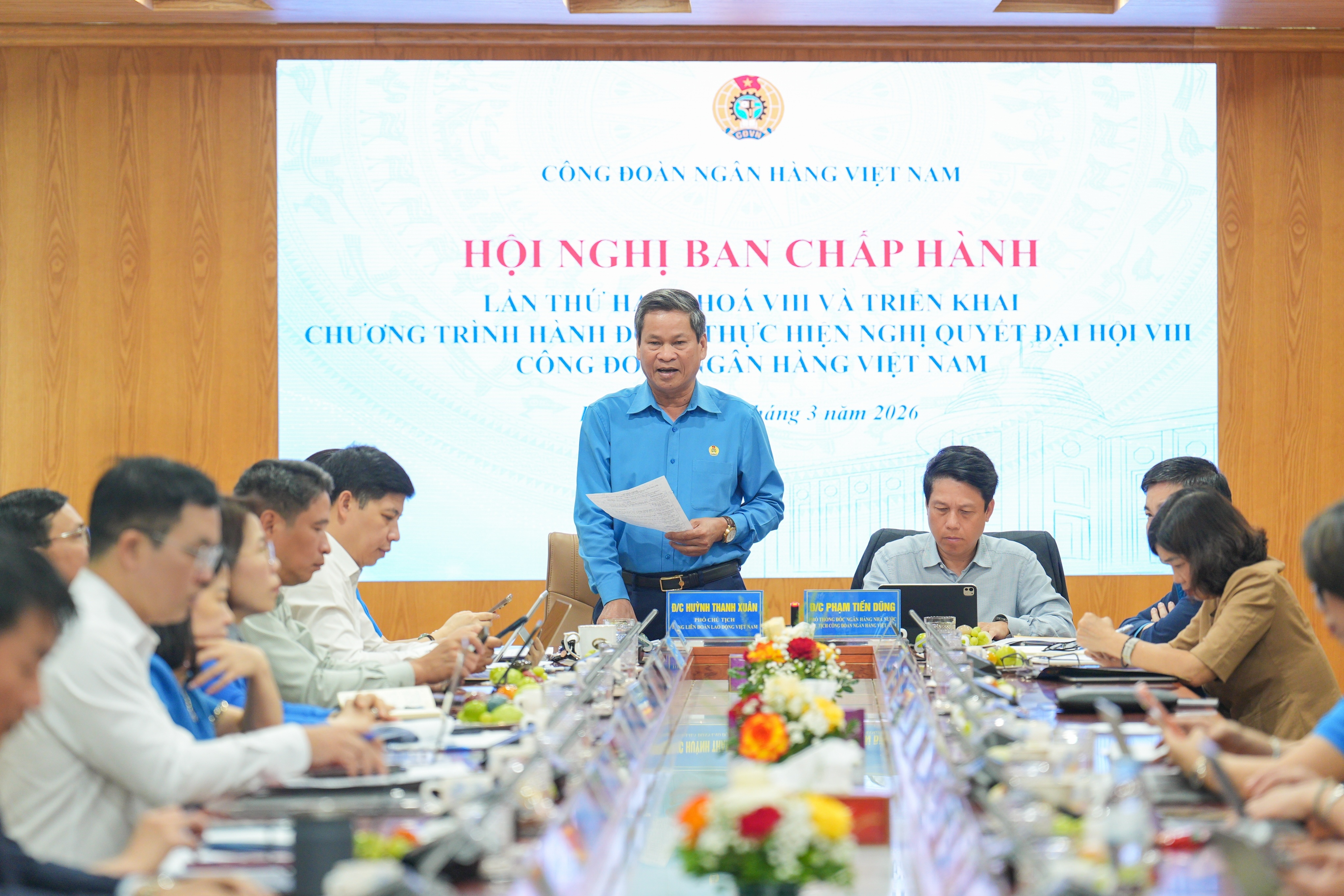 Phó Chủ tịch Tổng Liên đoàn Lao động Việt Nam Huỳnh Thanh Xuân phát biểu tại hội nghị. Ảnh: Hoàng Giáp Phó Chủ tịch Tổng Liên đoàn Lao động Việt Nam Huỳnh Thanh Xuân phát biểu tại hội nghị. Ảnh: Hoàng Giáp