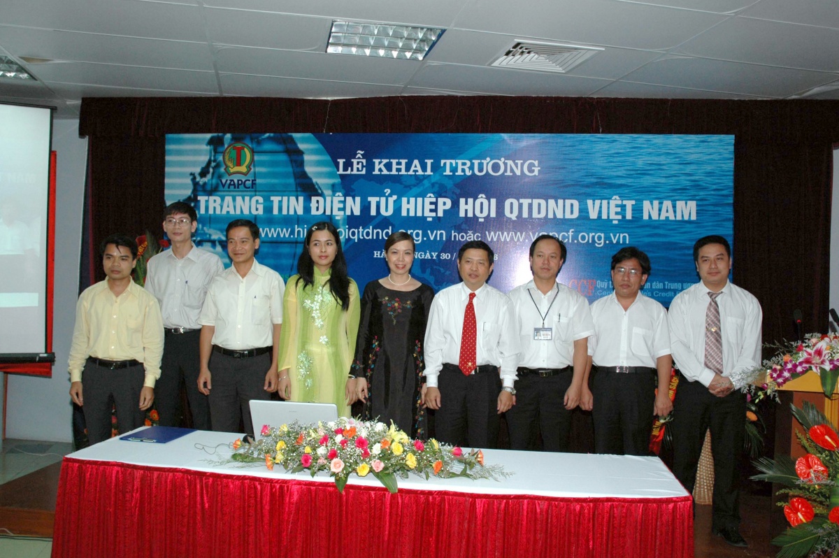 Ảnh 2 - Lễ khai trương trang tin điện tử Hiệp hội QTDND Việt Nam năm 2006