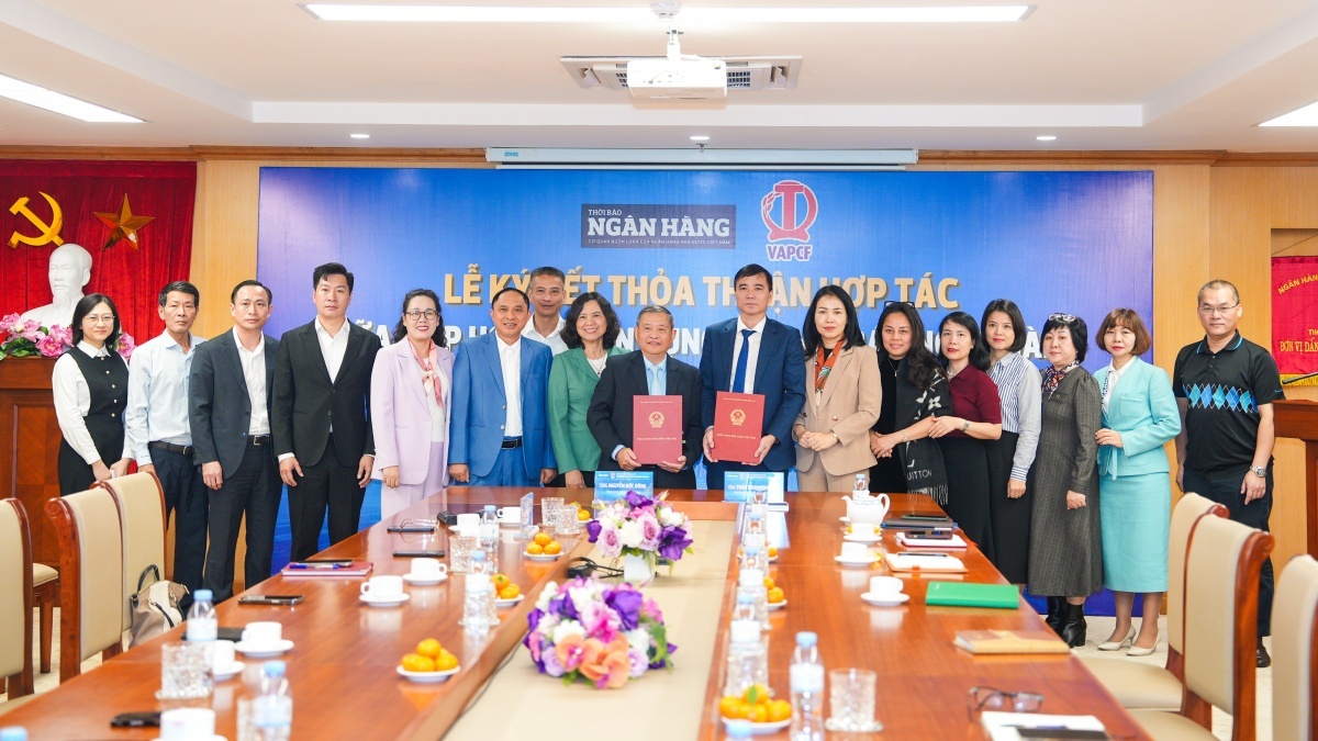 Ảnh 11 - Hiệp hội QTDND Việt Nam và Thời báo Ngân hàng ký kết văn bản hợp tác năm 2025
