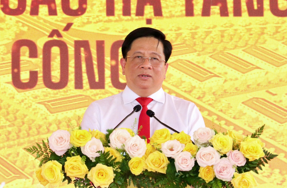 Chủ tịch UBND tỉnh An Giang Hồ Văn Mừng phát biểu tại Lễ khởi công dự án