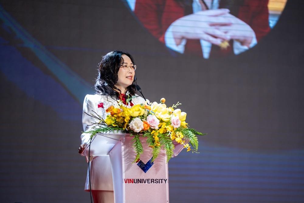 Tiến sĩ Lê Mai Lan - Phó Chủ tịch Tập đoàn Vingroup, Chủ tịch Hội đồng Trường Đại học VinUni phát biểu tại lễ khai giảng, chính thức kick off chương trình học