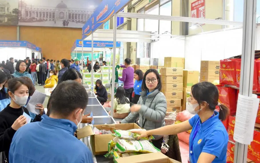 Người tiêu dùng ngày càng ưa chuộng hàng Việt Nam chất lượng cao Người tiêu dùng ngày càng ưa chuộng hàng Việt Nam chất lượng cao