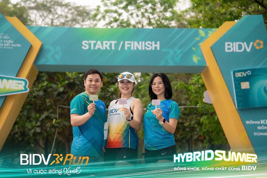 Các vận động viên đầy nhiệt huyết tham gia Giải chạy BIDV Run 2026 Các vận động viên đầy nhiệt huyết tham gia Giải chạy BIDV Run 2026