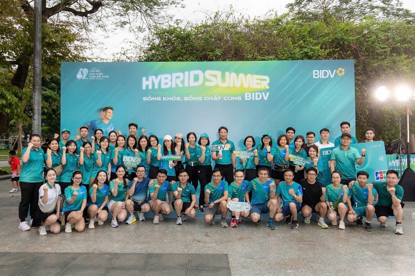 Các vận động viên đầy nhiệt huyết tham gia Giải chạy BIDV Run 2026 Các vận động viên đầy nhiệt huyết tham gia Giải chạy BIDV Run 2026