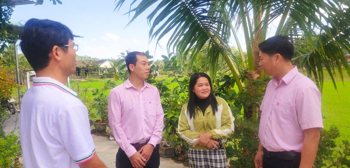 Tín dụng chính sách xã hội đã và đang góp phần quan trọng thực hiện các chương trình mục tiêu quốc gia về giảm nghèo bền vững, xây dựng nông thôn mới… ở Khánh Hòa. Tín dụng chính sách xã hội đã và đang góp phần quan trọng thực hiện các chương trình mục tiêu quốc gia về giảm nghèo bền vững, xây dựng nông thôn mới… ở Khánh Hòa.