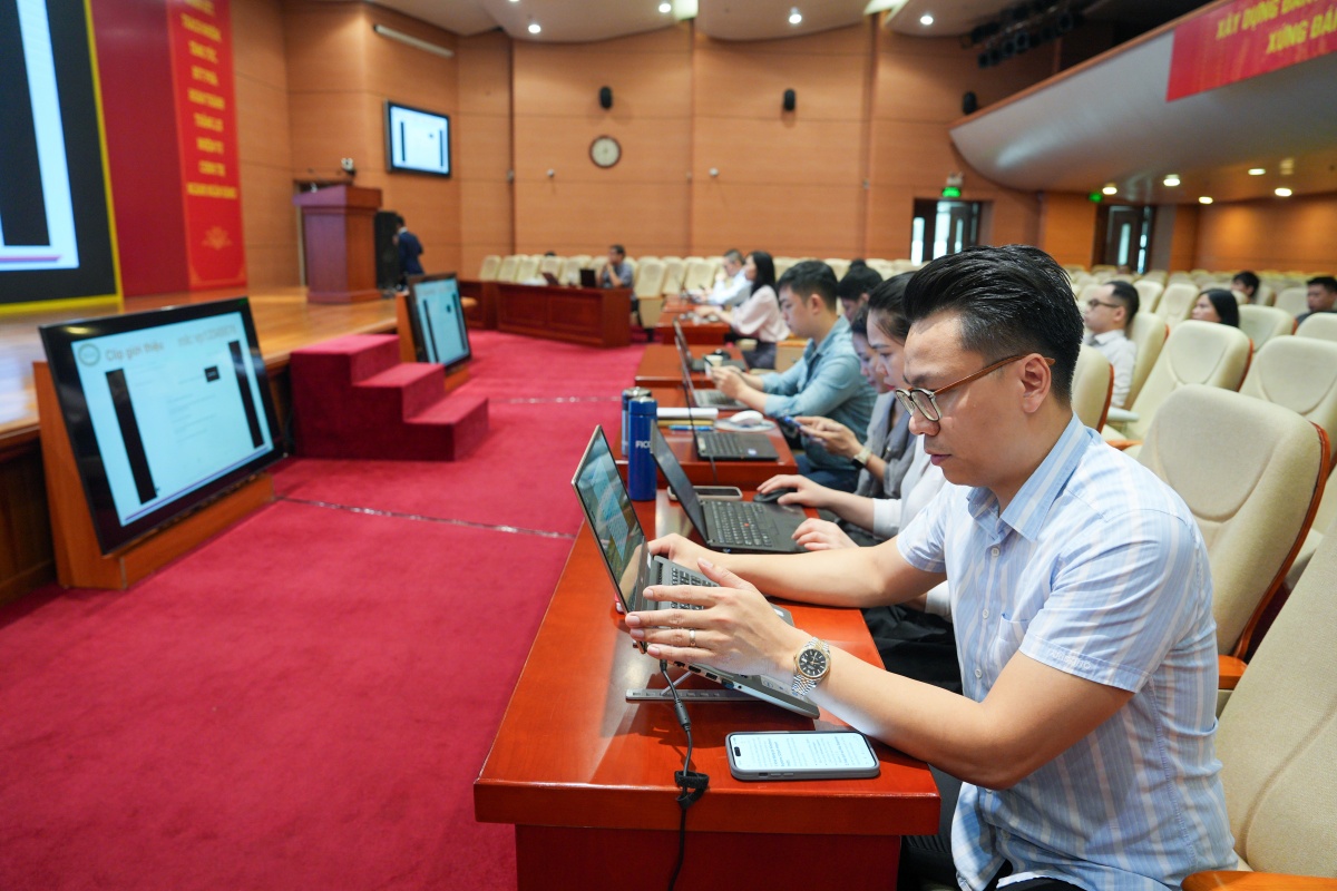 Ngân hàng Nhà nước đào tạo phân tích dữ liệu và lập báo cáo cho cán bộ, công chức