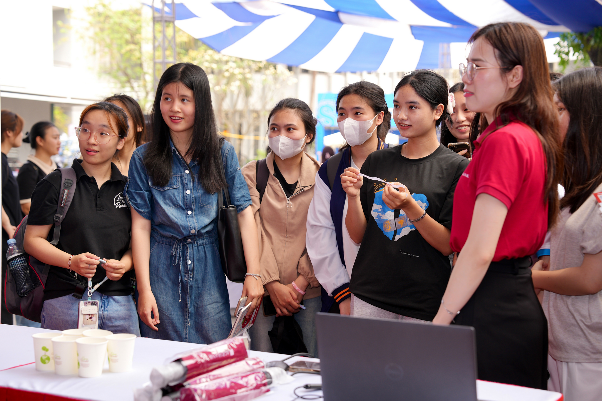 Hội chợ việc làm - Cầu nối nhân lực 2026: Mở rộng cơ hội kết nối sinh viên với nhà tuyển dụng Hội chợ việc làm - Cầu nối nhân lực 2026: Mở rộng cơ hội kết nối sinh viên với nhà tuyển dụng