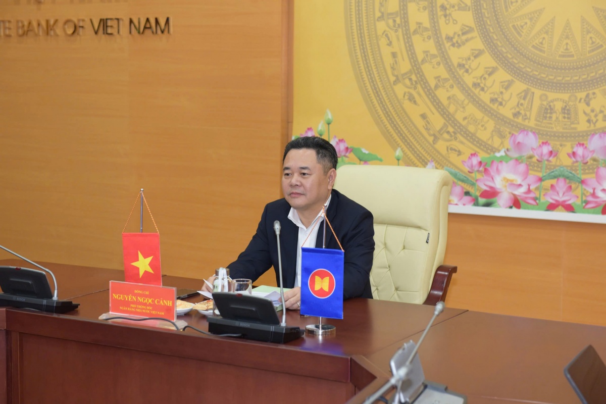 undefined Phó Thống đốc Nguyễn Ngọc Cảnh và đại diện các Vụ, Cục của NHNN