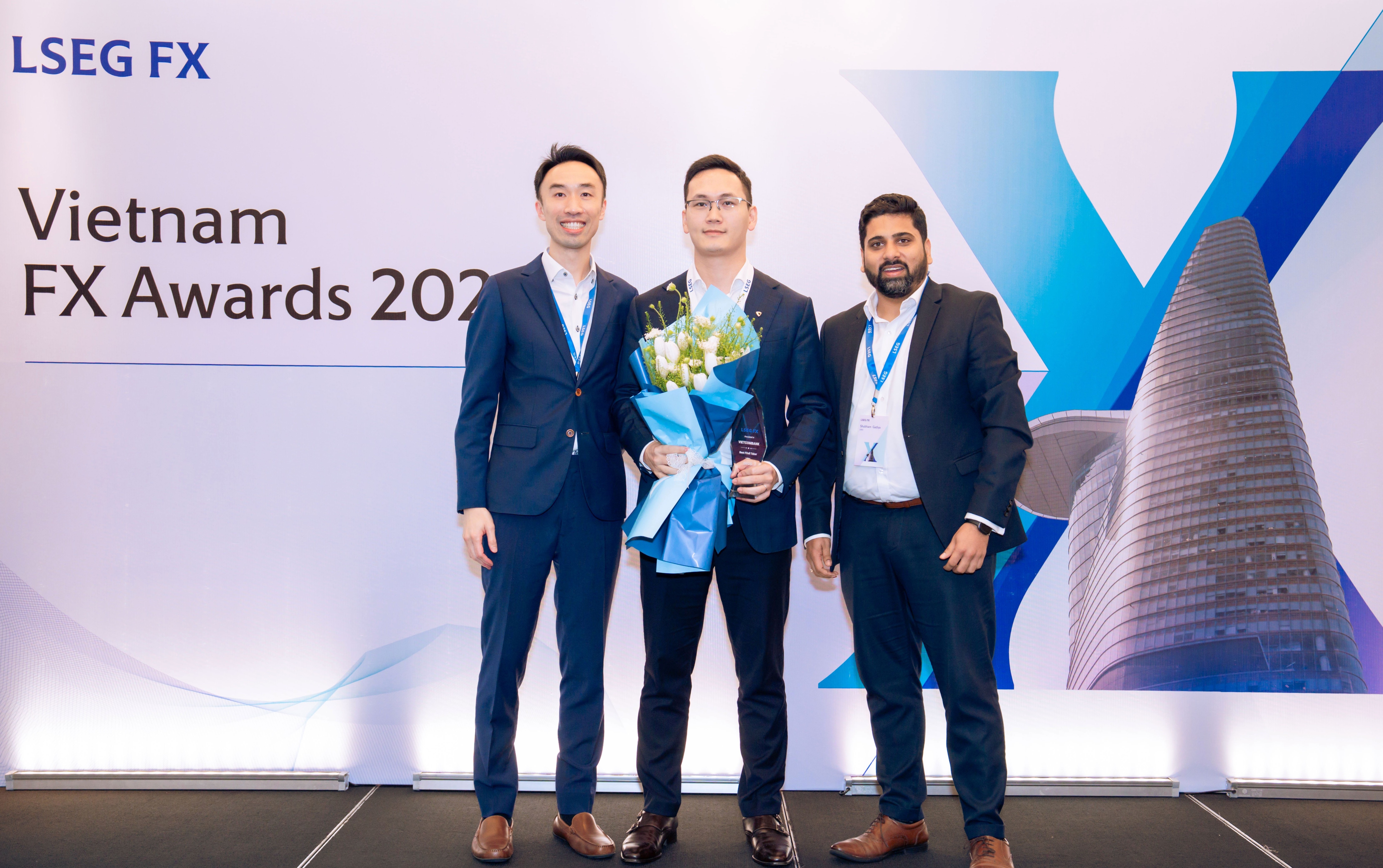 Vietcombank đạt cú đúp danh hiệu “Best FXall Taker” và “Top 5 Matching Volume Traded” năm 2025 Vietcombank đạt cú đúp danh hiệu “Best FXall Taker” và “Top 5 Matching Volume Traded” năm 2025