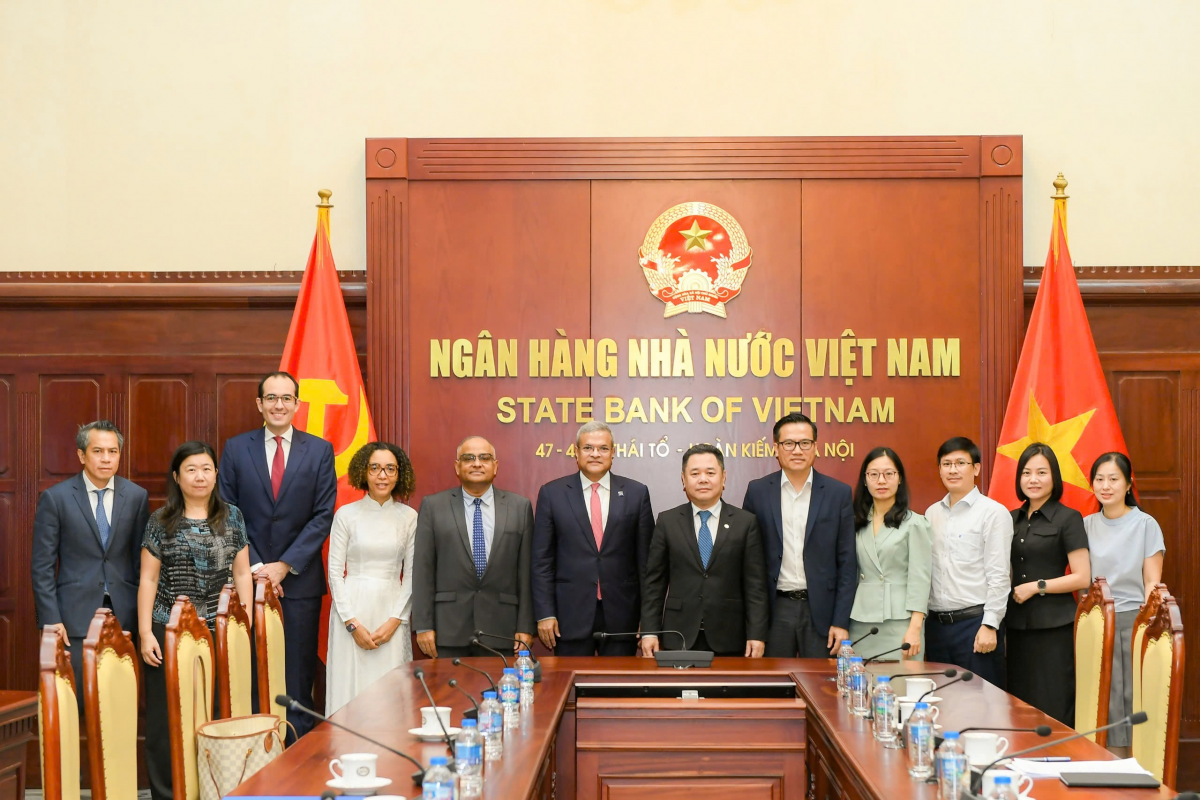 Phó Thống đốc Nguyễn Ngọc Cảnh tiếp Phó Chủ tịch Ngân hàng Phát triển châu Á Phó Thống đốc Nguyễn Ngọc Cảnh tiếp Phó Chủ tịch Ngân hàng Phát triển châu Á