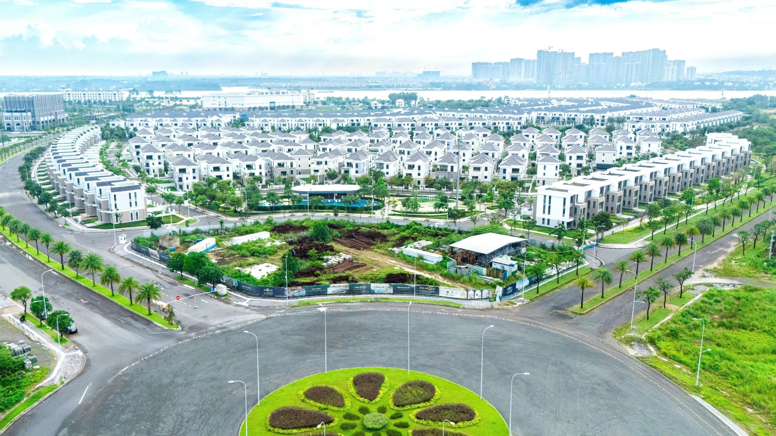 Tập đoàn còn hơn 2.400ha quỹ đất mới chưa triển khai, tập trung ở các khu vực chiến lược và nhiều tiềm năng về kinh tế du lịch Tập đoàn còn hơn 2.400ha quỹ đất mới chưa triển khai, tập trung ở các khu vực chiến lược và nhiều tiềm năng về kinh tế du lịch