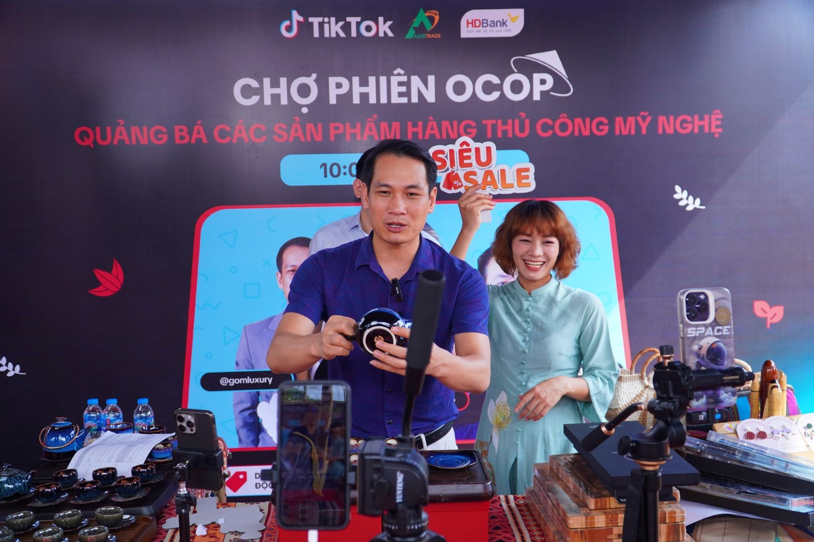Cuộc đua “niềm tin” trên sàn thương mại điện tử