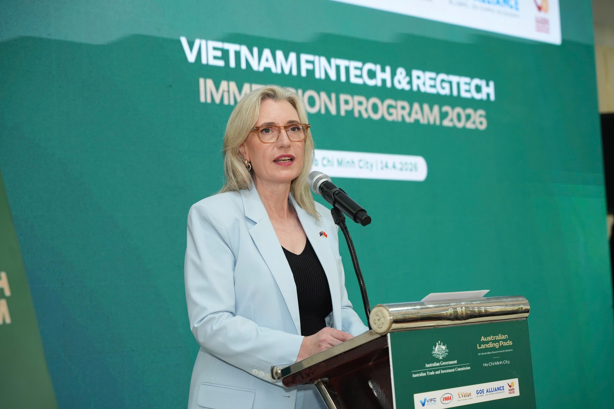 Bà Emma McDonald, Tham tán Thương mại và Đầu tư Cấp cao Chính phủ Australia phát biểu tại sự kiện.