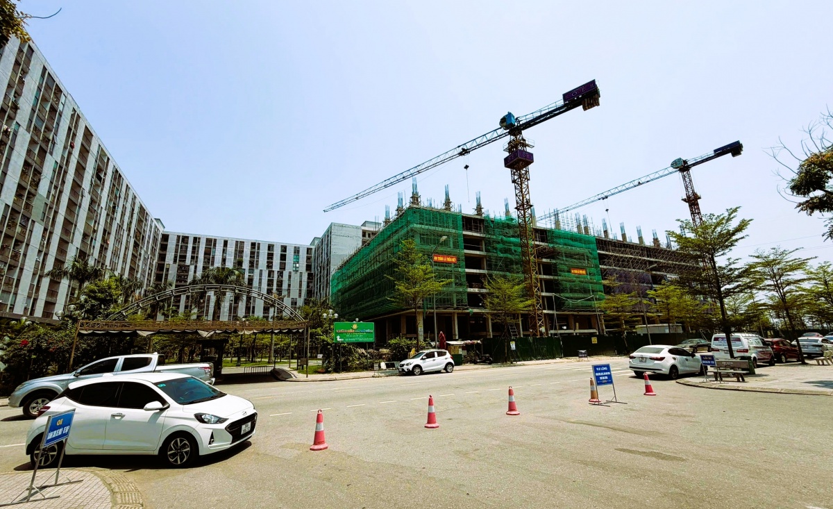 Vốn tín dụng tập trung vào các lĩnh vực sản xuất - kinh doanh, lĩnh vực ưu tiên và các động lực tăng trưởng kinh tế ở địa phương. Vốn tín dụng tập trung vào các lĩnh vực sản xuất - kinh doanh, lĩnh vực ưu tiên và các động lực tăng trưởng kinh tế ở địa phương.