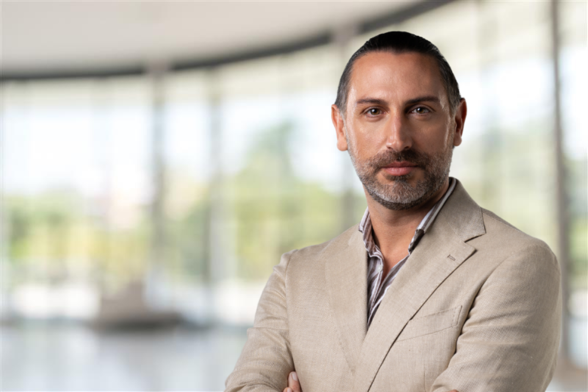 Ông Mauro Gasparotti Ông Mauro Gasparotti