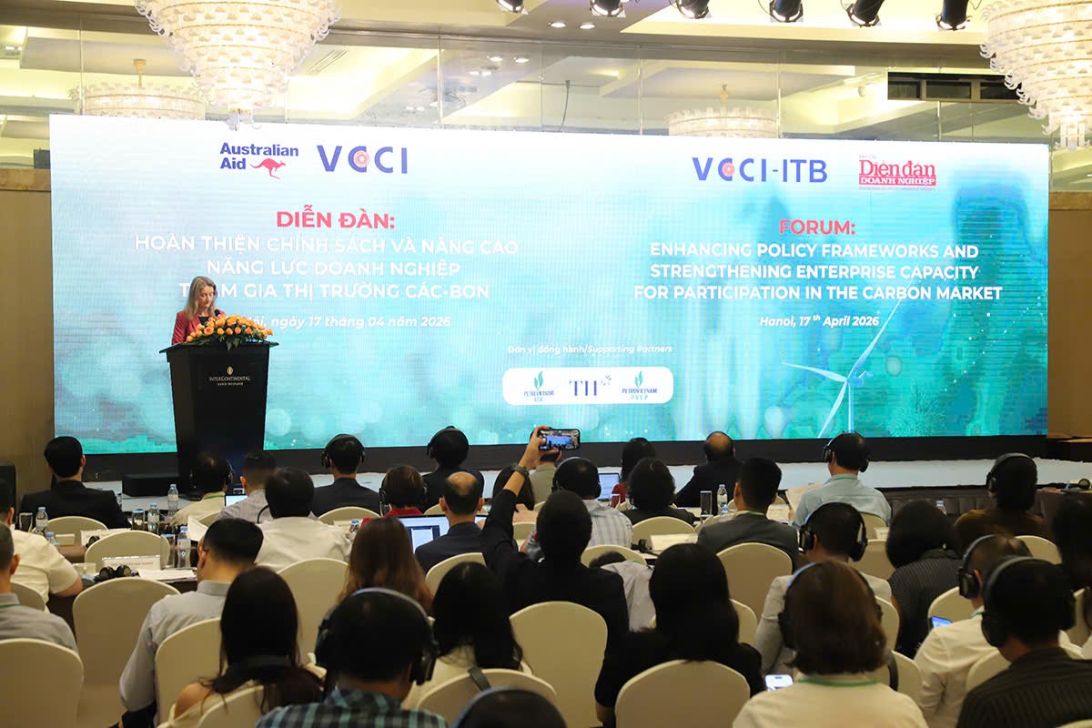, bà Cecilia Brennan, Tham tán Kinh tế, Đại sứ quán Australia, Đại diện Bộ Thương mại và Ngoại giao Australia chia sẻ tại diễn đàn , bà Cecilia Brennan, Tham tán Kinh tế, Đại sứ quán Australia, Đại diện Bộ Thương mại và Ngoại giao Australia chia sẻ tại diễn đàn