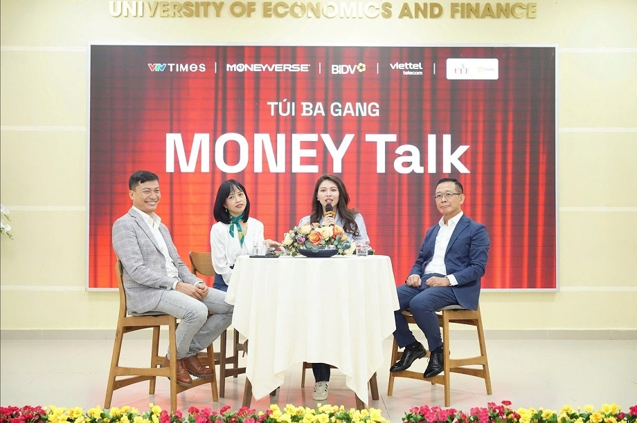 Bác sỹ tài chính thực chiến từ BIDV đem đến những kiến thức, kinh nghiệm thực tiễn mà không sách vở nào có thể tả hết được Bác sỹ tài chính thực chiến từ BIDV đem đến những kiến thức, kinh nghiệm thực tiễn mà không sách vở nào có thể tả hết được