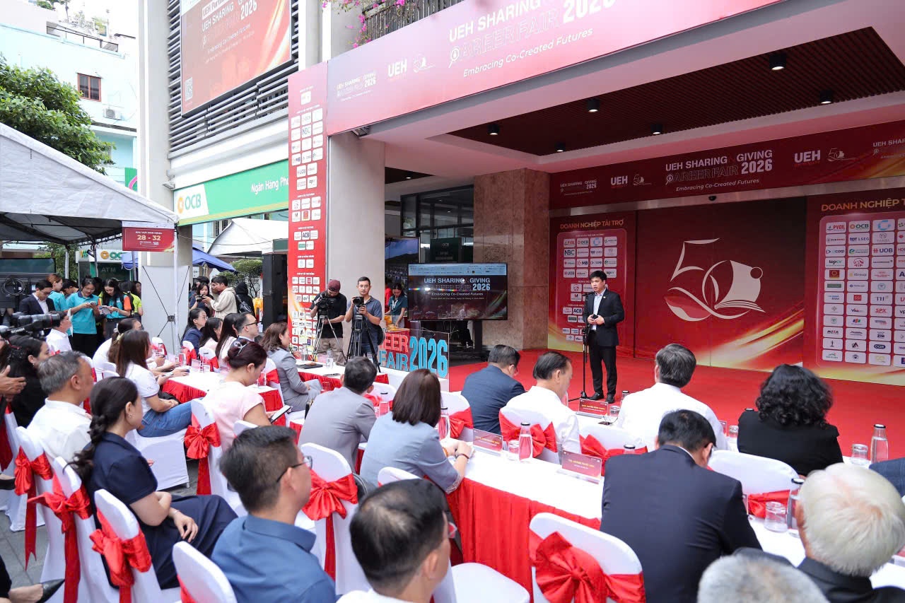 UEH kết nối hơn 5.000 cơ hội việc làm