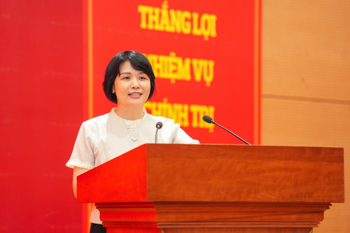 Khai giảng Lớp bồi dưỡng nhận thức về Đảng và Lớp bồi dưỡng lý luận chính trị cho đảng viên mới Khai giảng Lớp bồi dưỡng nhận thức về Đảng và Lớp bồi dưỡng lý luận chính trị cho đảng viên mới