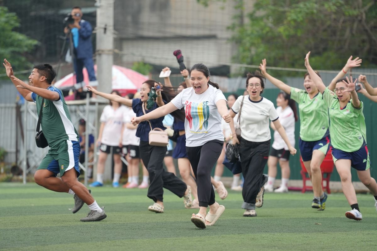 Kịch tính đến phút cuối, Cúp Mùa Xuân 2026 khẳng định sức hút truyền thống