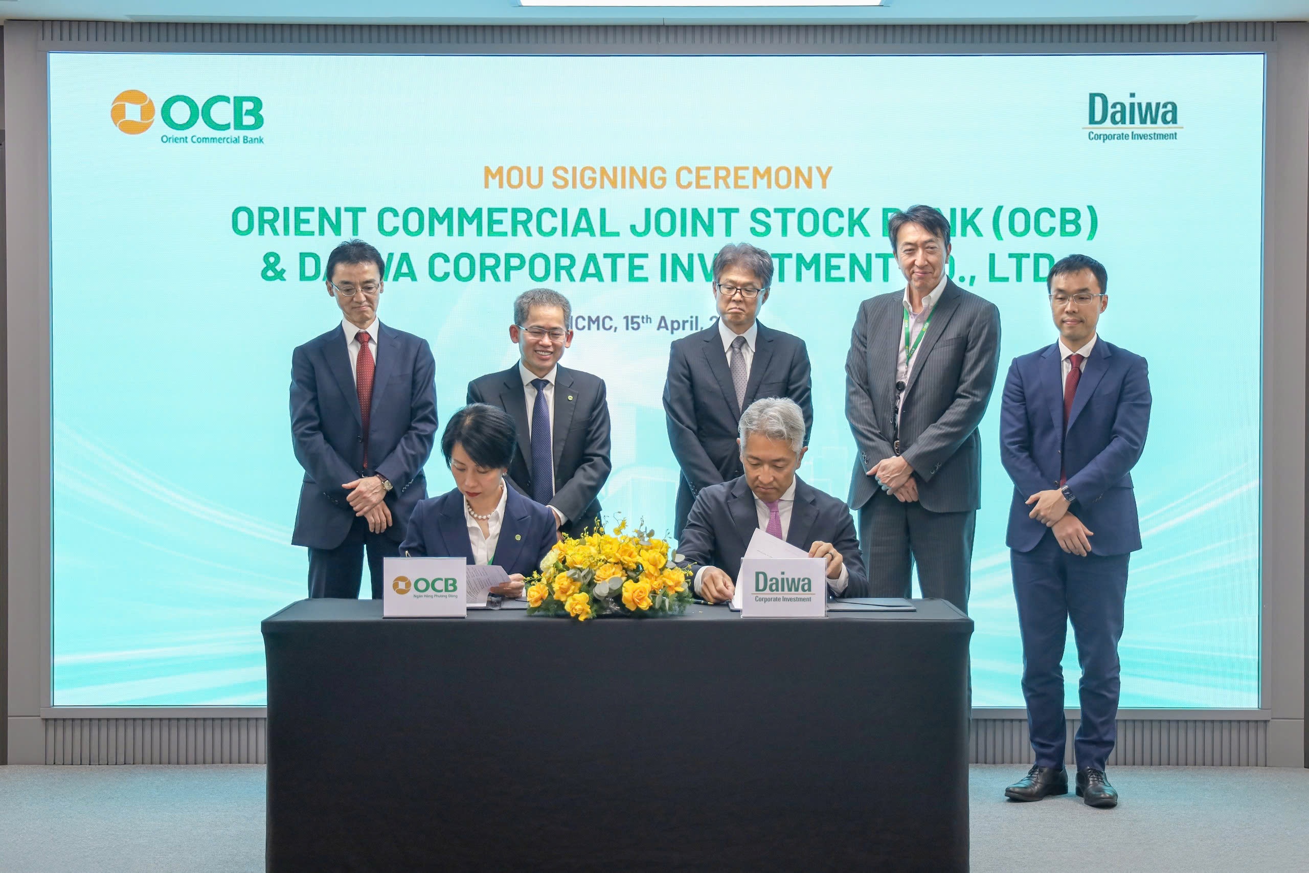 Đại diện lãnh đạo OCB và DCI ký kết biên bản ghi nhớ hợp tác chiến lược Đại diện lãnh đạo OCB và DCI ký kết biên bản ghi nhớ hợp tác chiến lược