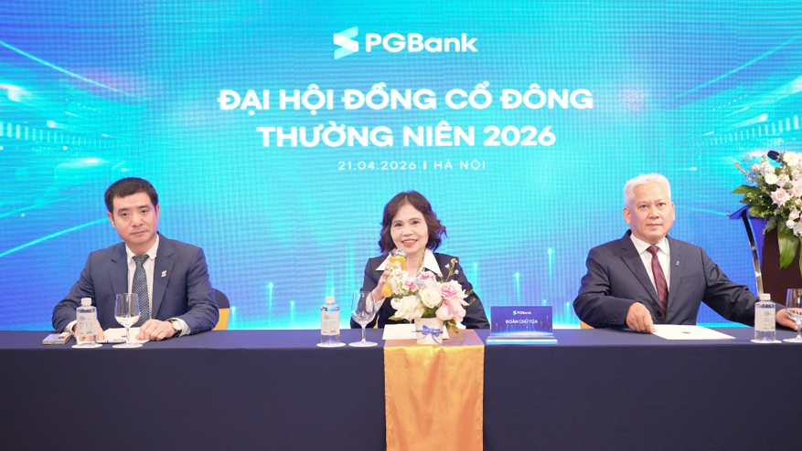 Đoàn chủ tọa tại đại hội. (Ảnh: PGBank)