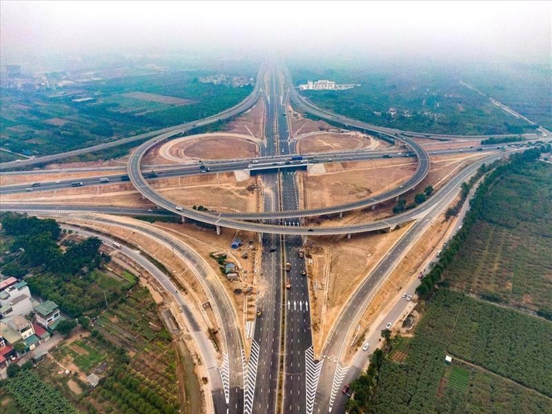 Khơi thông nguồn lực, tăng hiệu quả đầu tư để nền kinh tế bứt tốc Khơi thông nguồn lực, tăng hiệu quả đầu tư để nền kinh tế bứt tốc