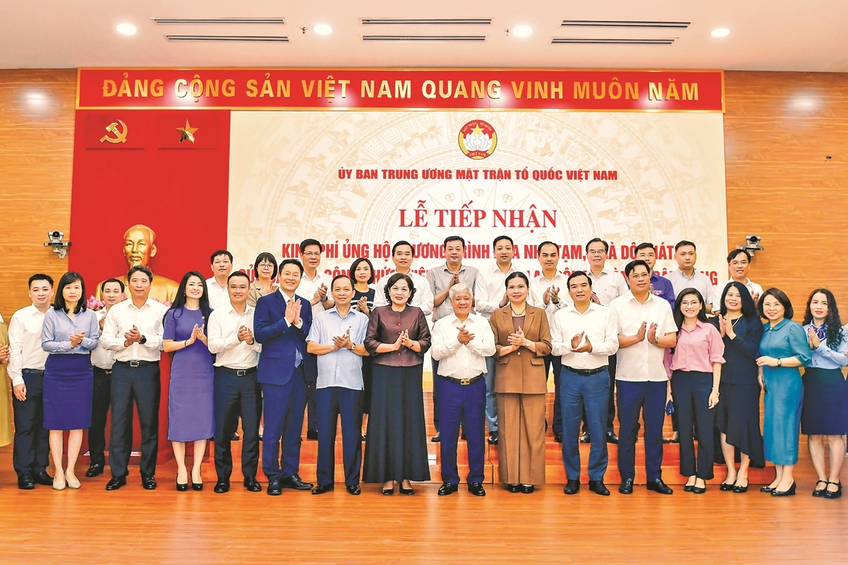 Phong trào “Chung tay xóa nhà tạm, nhà dột nát” được toàn Ngành hưởng ứng mạnh mẽ Phong trào “Chung tay xóa nhà tạm, nhà dột nát” được toàn Ngành hưởng ứng mạnh mẽ