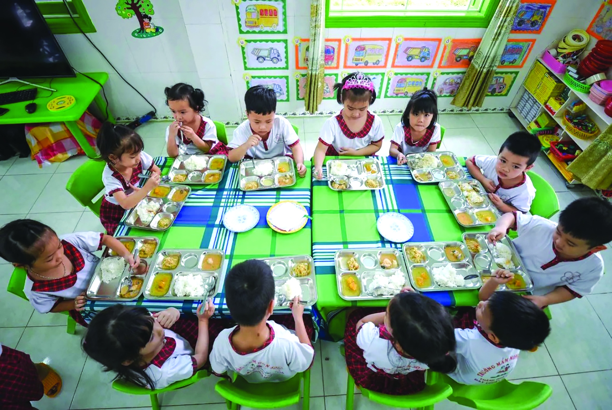 Chặn thực phẩm bẩn len lỏi bữa ăn học đường Chặn thực phẩm bẩn len lỏi bữa ăn học đường