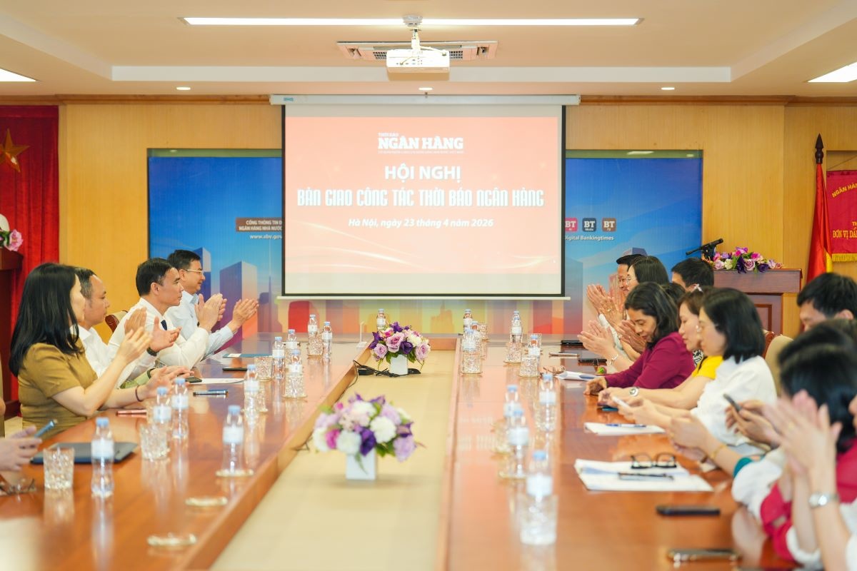 Hội nghị bàn giao công tác Thời báo Ngân hàng