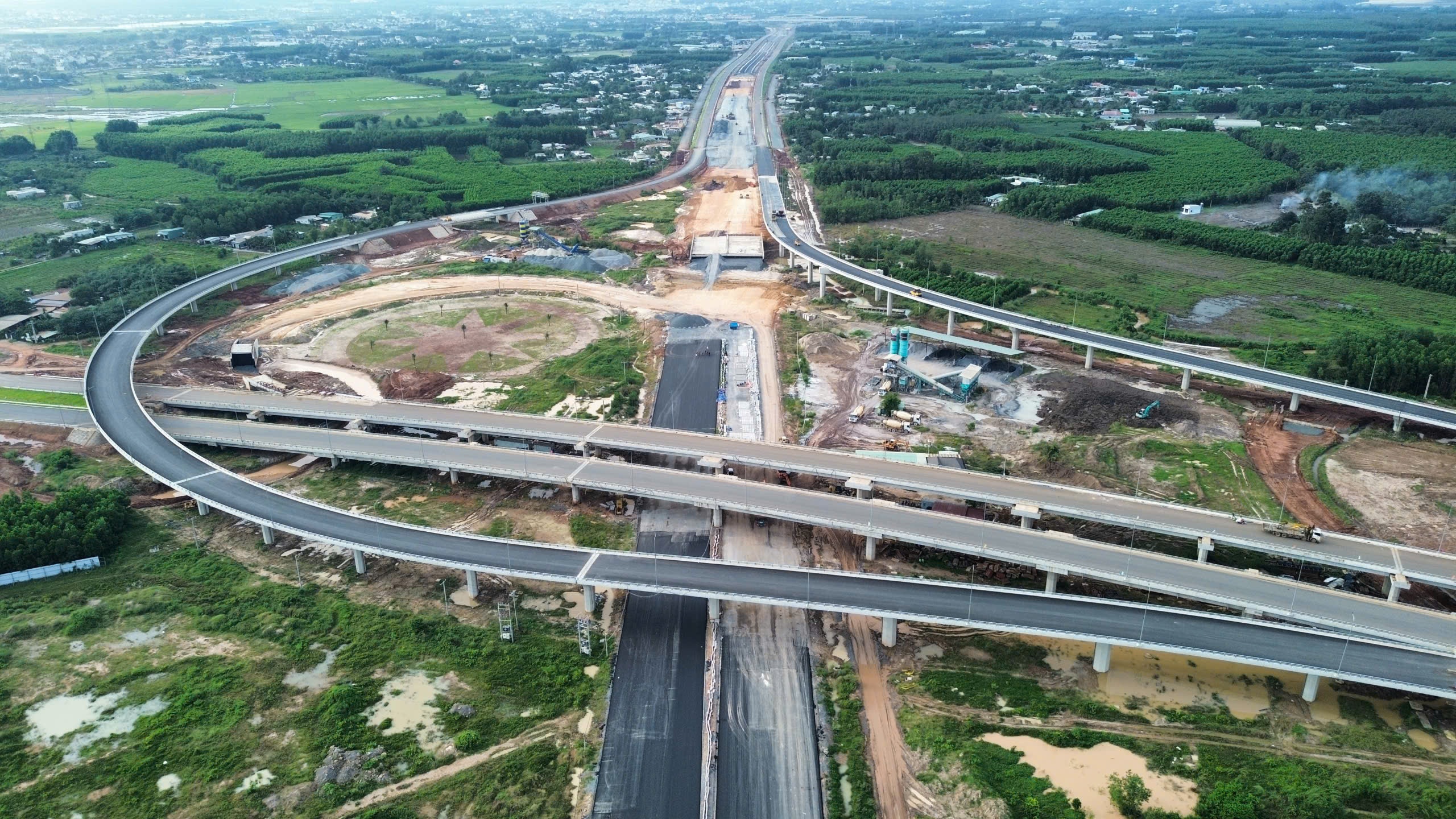Triển khai 13 tuyến xe buýt kết nối TP. Hồ Chí Minh với sân bay quốc tế Long Thành