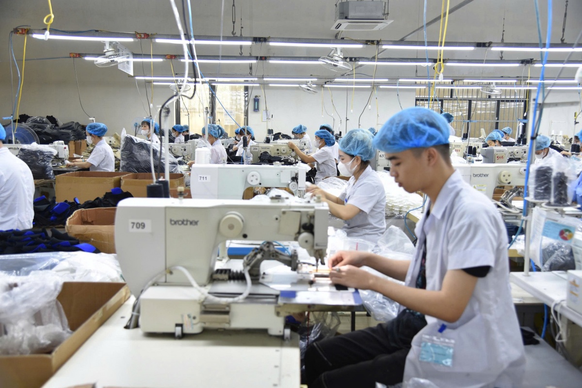 Dệt may Việt Nam giữ nhịp tăng trưởng trước áp lực chi phí và chuỗi cung ứng Dệt may Việt Nam giữ nhịp tăng trưởng trước áp lực chi phí và chuỗi cung ứng