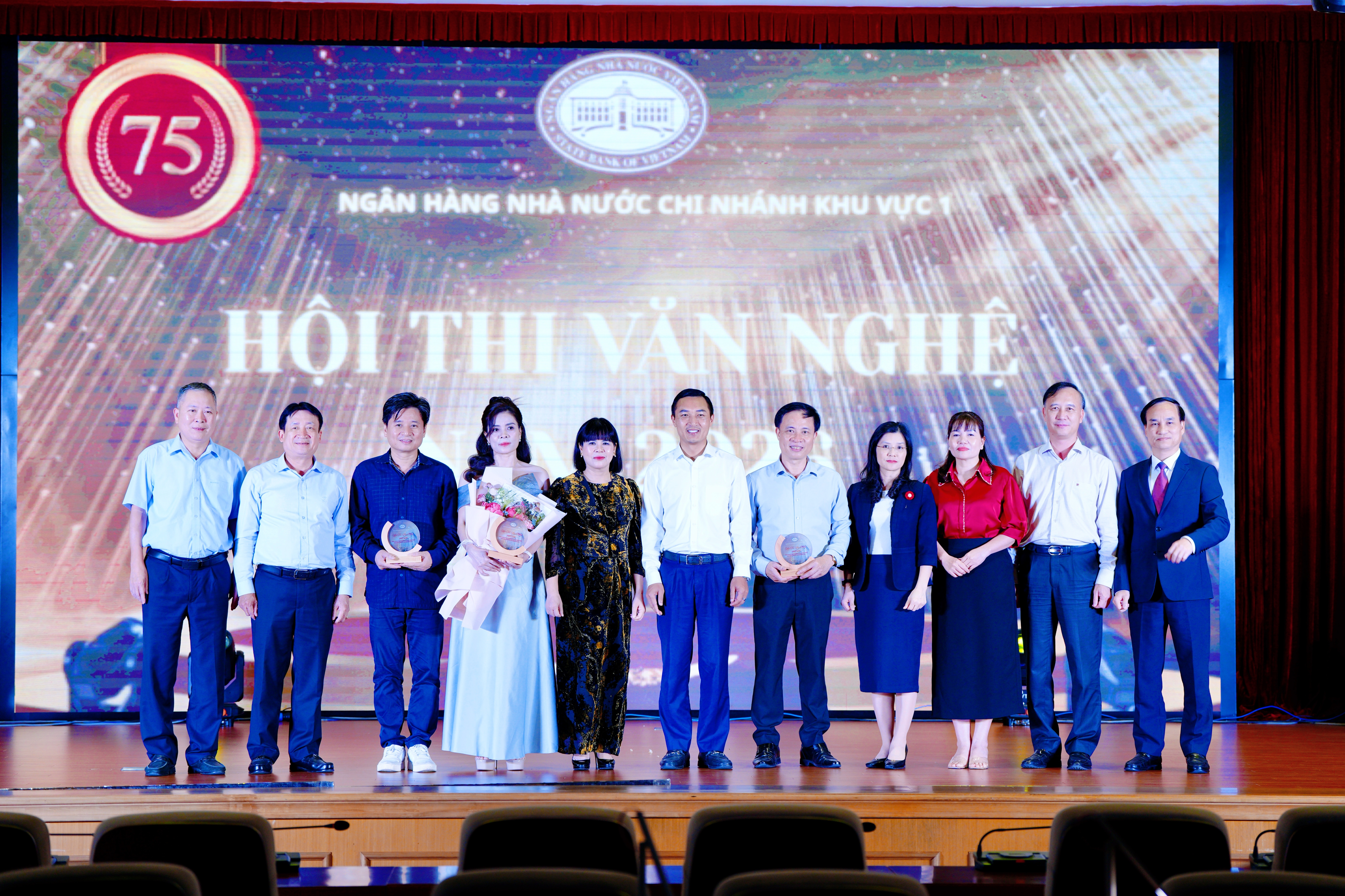 Hội thi văn nghệ Ngân hàng Nhà nước Khu vực 1 năm 2026: Sôi nổi, gắn kết và giàu cảm xúc Hội thi văn nghệ NHNN chi nhánh Khu vực 1 năm 2026: Sôi nổi, gắn kết và giàu cảm xúc