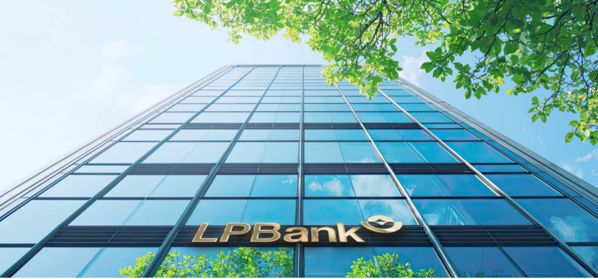 LPBank công bố tài liệu ĐHĐCĐ 2026: Đột phá với kế hoạch thành lập ngân hàng con 100% vốn tại trung tâm tài chính quốc tế LPBank công bố tài liệu ĐHĐCĐ 2026: Đột phá với kế hoạch thành lập ngân hàng con 100% vốn tại trung tâm tài chính quốc tế